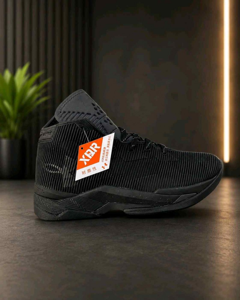 Underr Armour Curry 2.5 Triple Black 6107