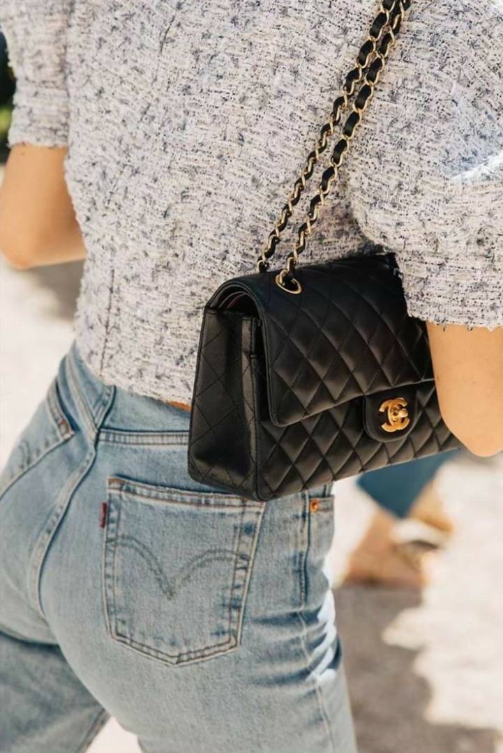 Chennel_Jumbo_Black_Gold_With_OriginalBox