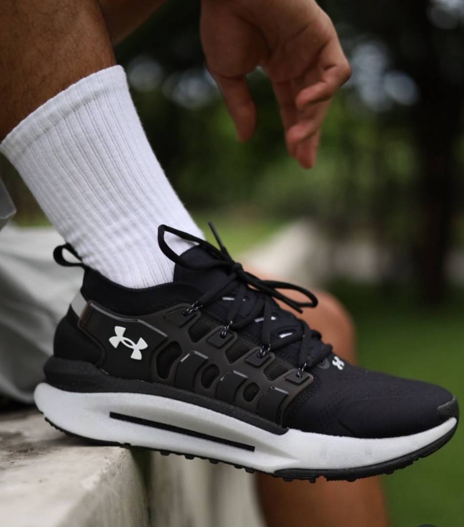 Underr Armour Hovr Phantom X Black White