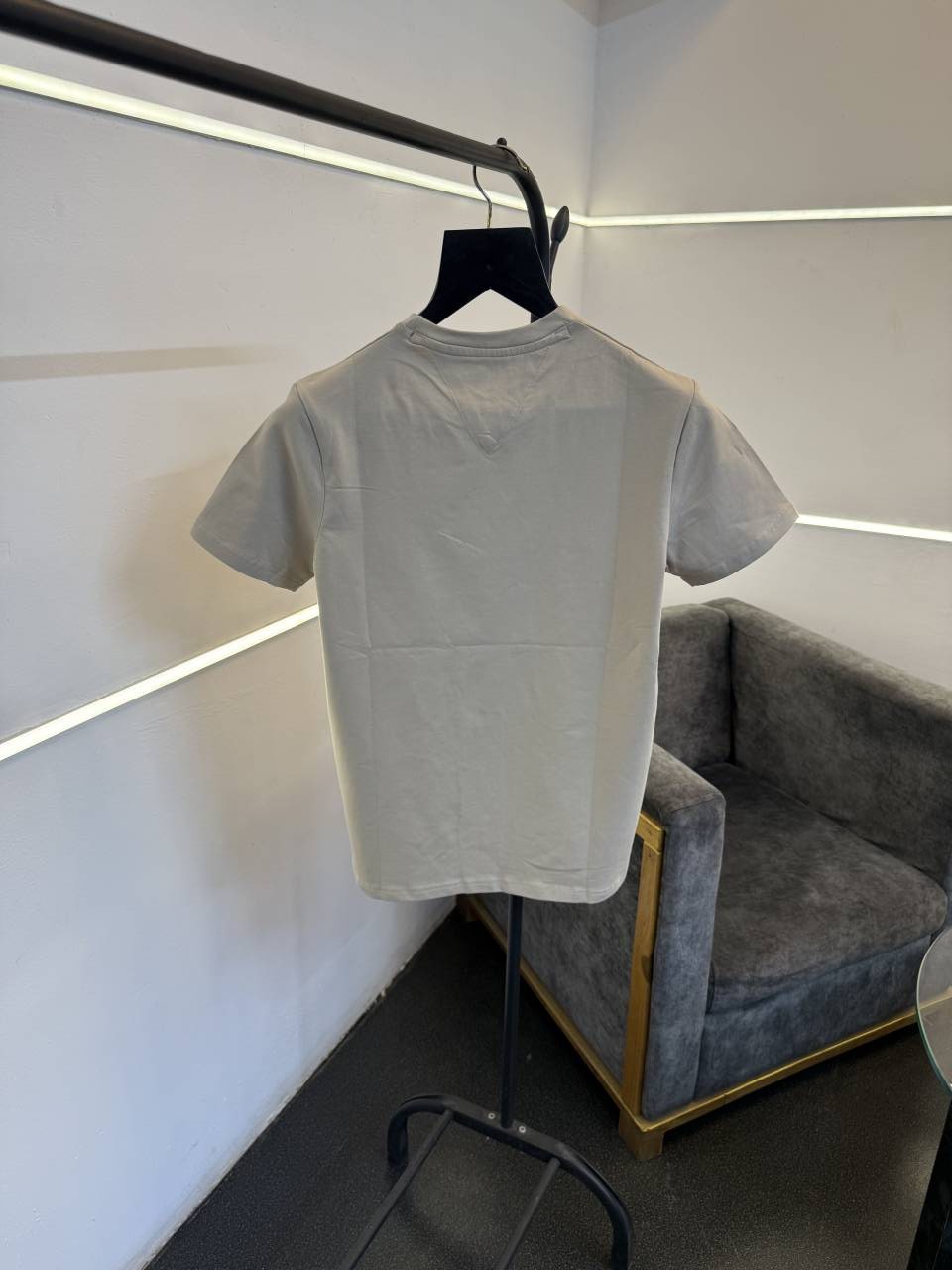 Tommy hilfigar imported round neck tshirt beige