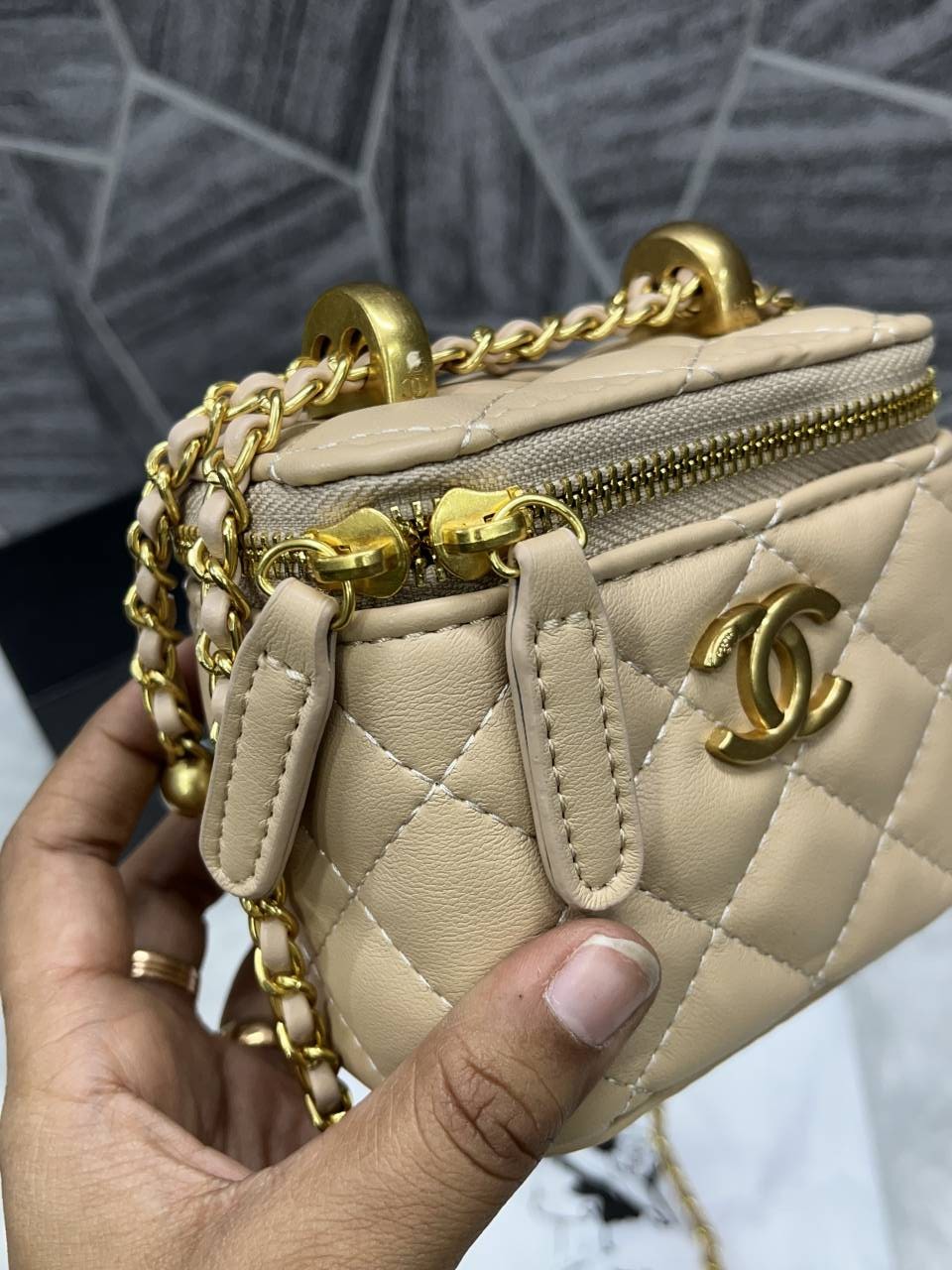 Chennel_fixprice_Vanity_mini_crossbody_bag_with_originalbox