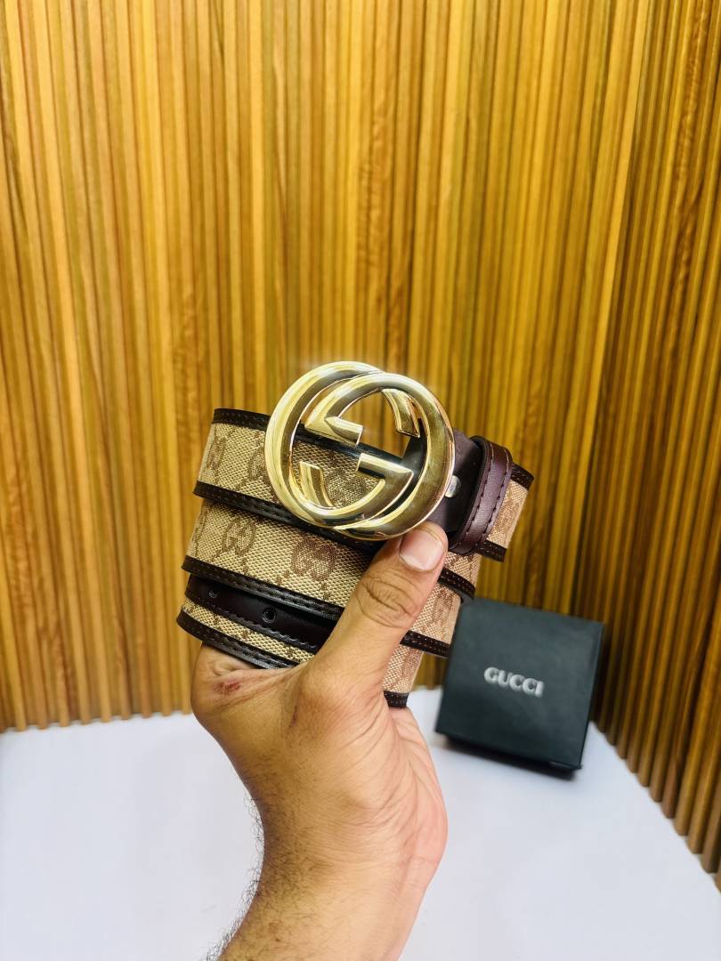 32 GUCHI PREMIUM QUALITY BELT WITH BOX
