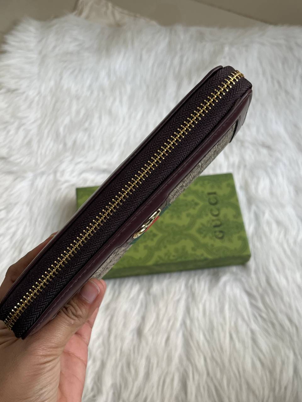 Guchi_128_Zippy_Wallet_With_OriginalBox