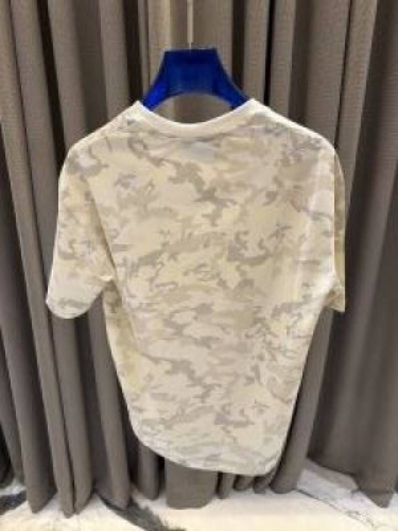 Under_A_Army Print Premium Tshirt