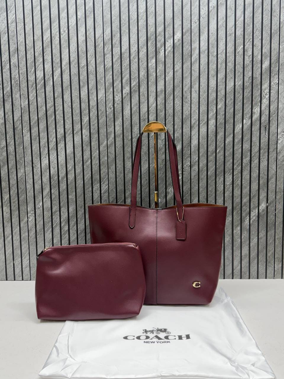 Coach Wine North Tote With DustCover & Pouch