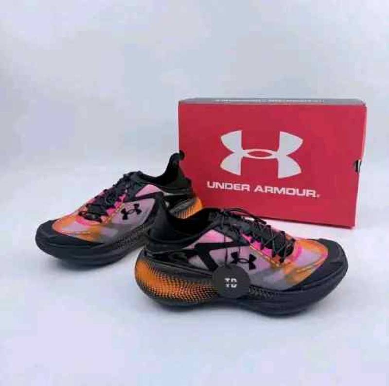 Under Armouur Echo Slipspeed Black Rebel Pink