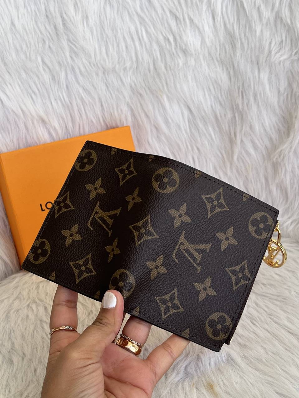 Loius Vutton_Lisa_Inside-Red_Flap_Wallet_With_OriginalBox_DustCover_Booklet_Highend