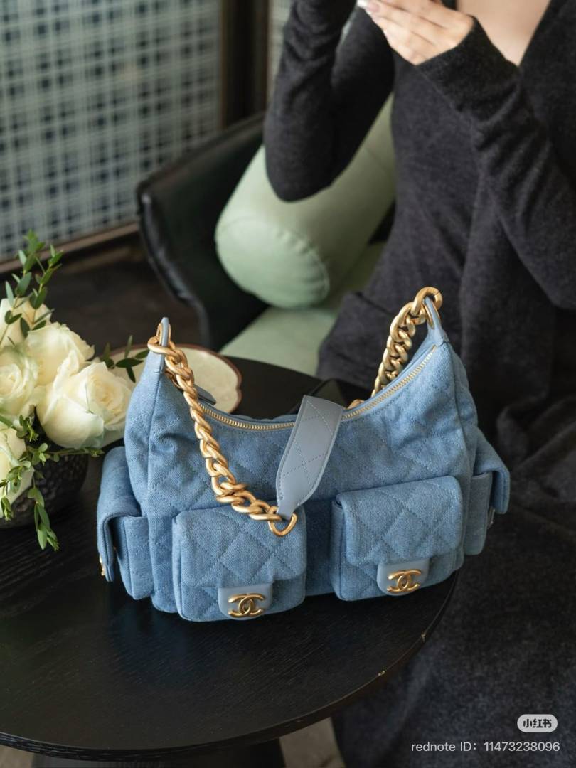 Chennel_CB_Denim_Blue_Cargo_ShoulderBag_With_DustCover_CarryBag