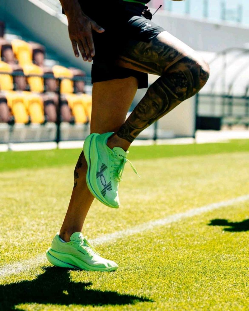 Underr Armour Velociti Elite 3 Lime Green 2625