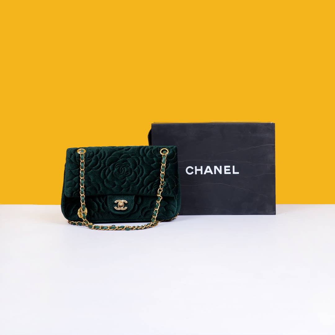 Chennel_Velvet_Camellia_Flower_Premium_Limited_Edition_Bag_With_Dust_Bag_(Green-694)