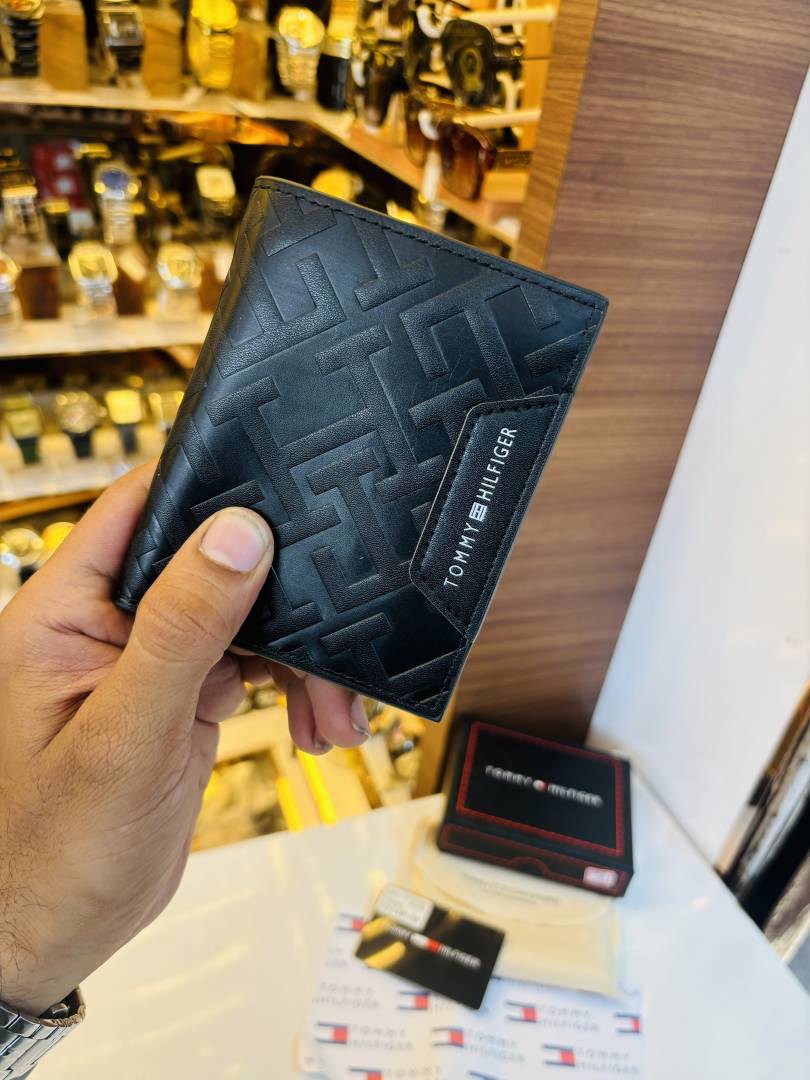 103 TOMMY HILFIGAR PREMIUM QUALITY WALLET