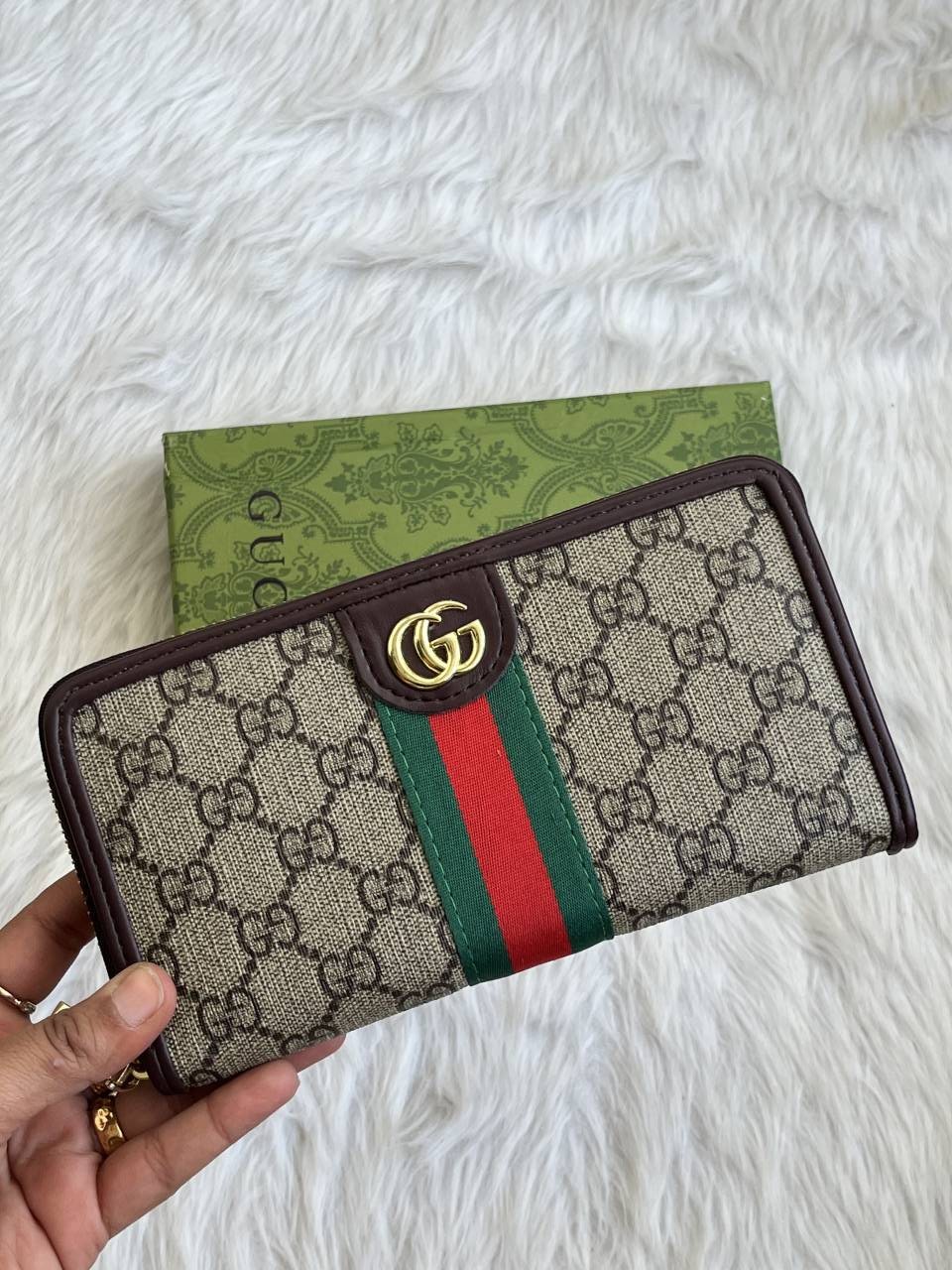 Guchi_129_Zippy_Wallet_With_OriginalBox