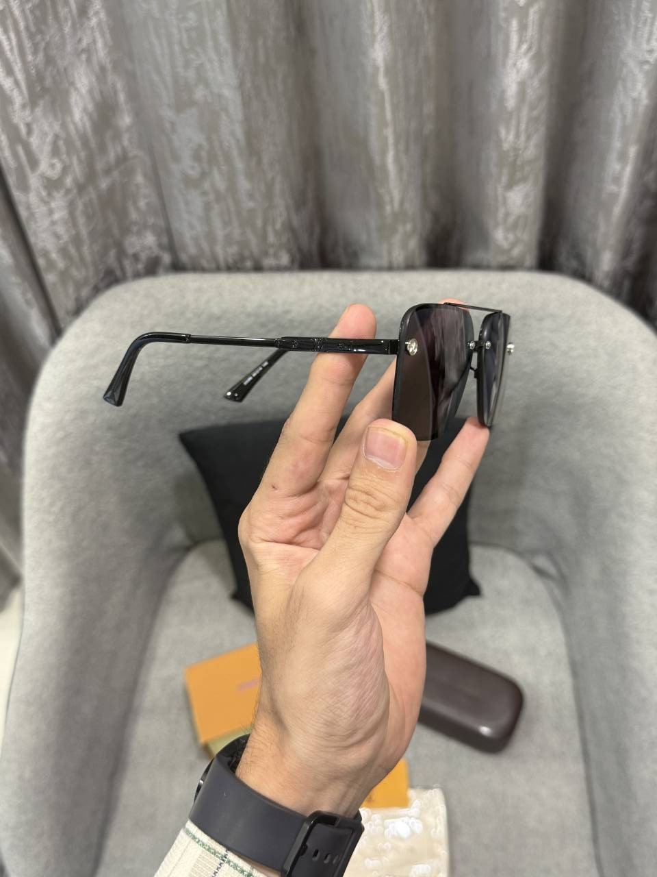 Loius Vutton 22286 Premium sunglass
