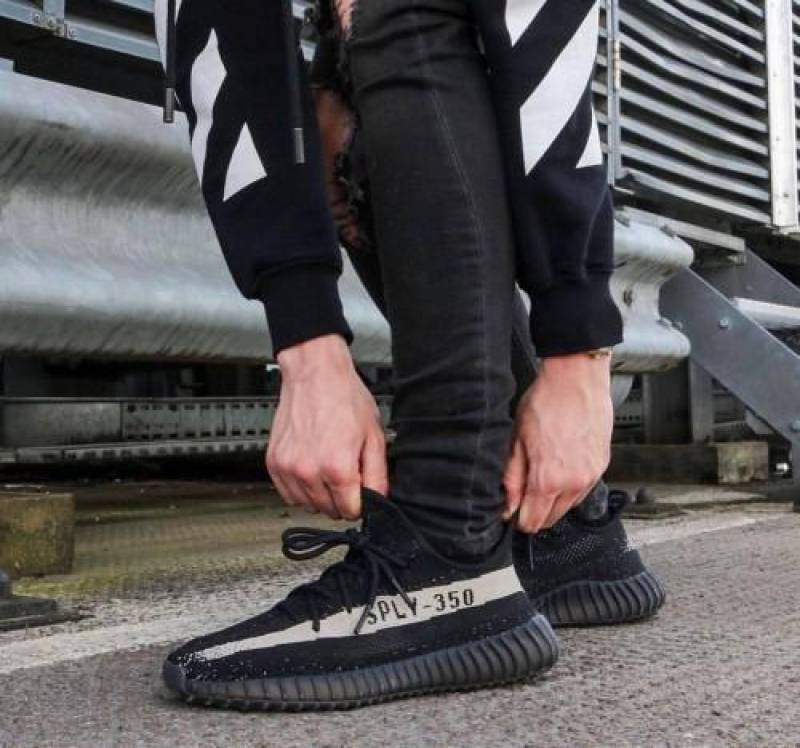 Adiddas Yeezy Boost 350 V2 Oreo Black With Full Accessories SEMI UA