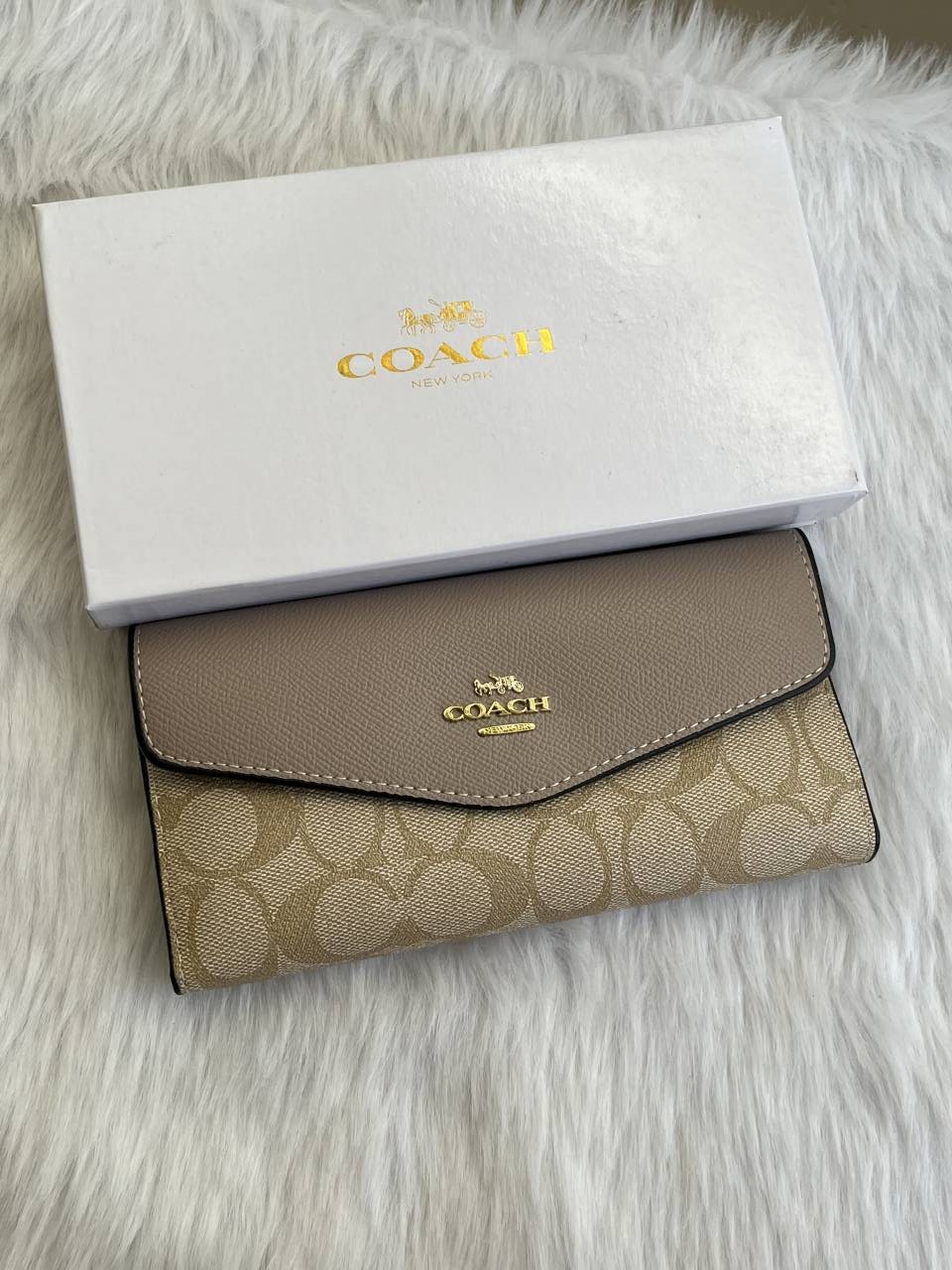 Coach_67_White_3_Fold_Wallet_With_OriginalBox