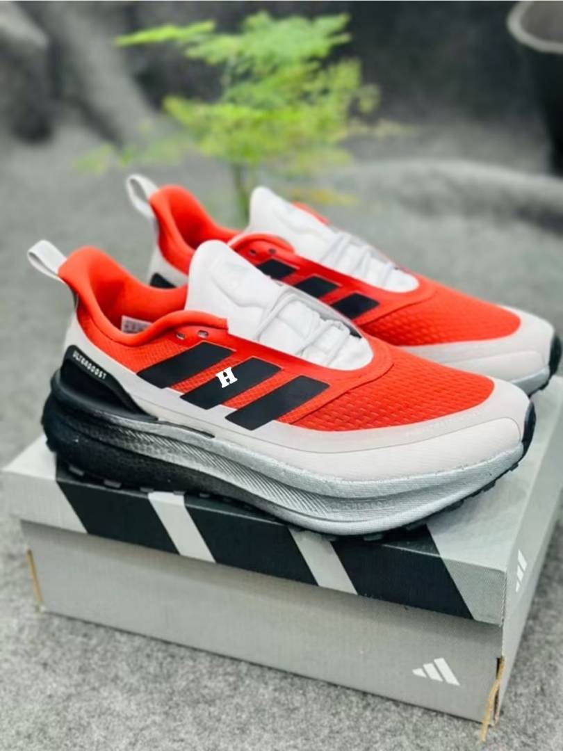 Adiddas Ultraboost 5 TR Red