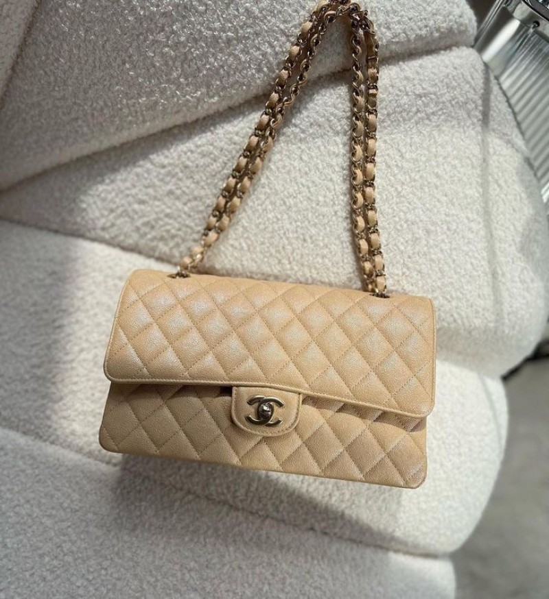 Chennel_Jumbo_Classic_Flap_Beige_With_OriginalBox