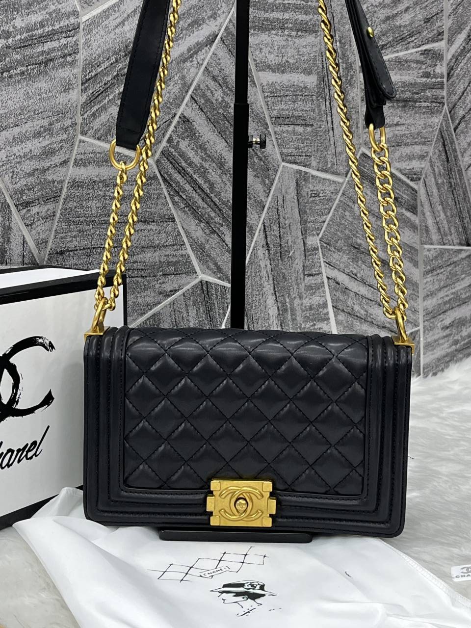 Chennel_Le_Boy_Black_Gold_With_OriginalBox