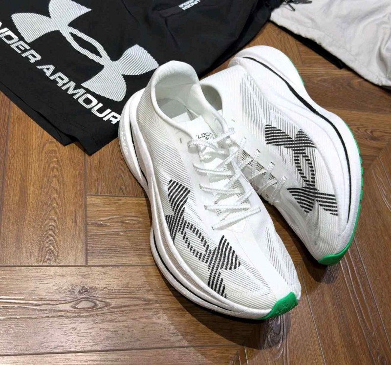 Underr Armour Velociti Elite 3 White 2626