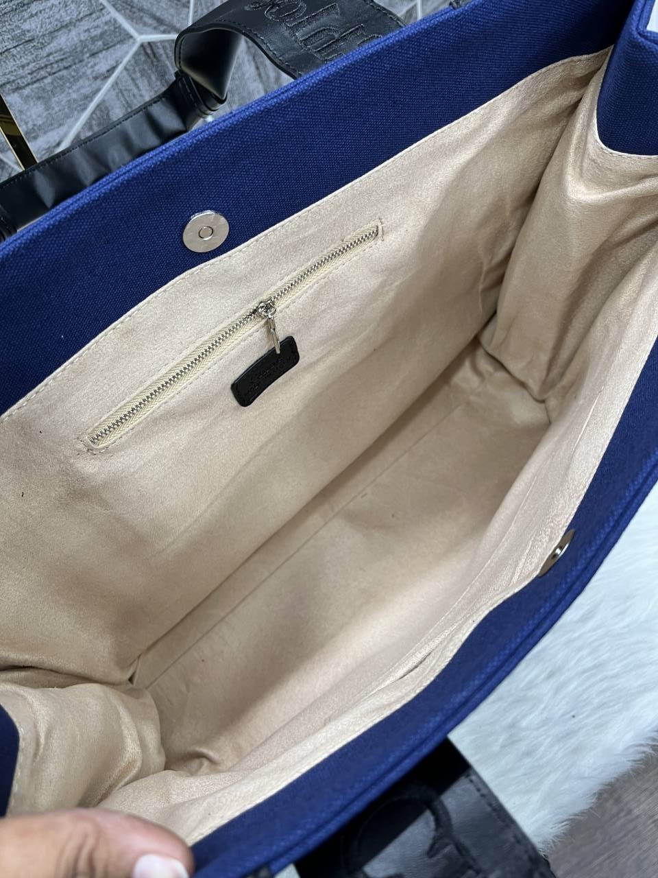 Chloe Woody Canvas Tote Bag Large With Dust Cover