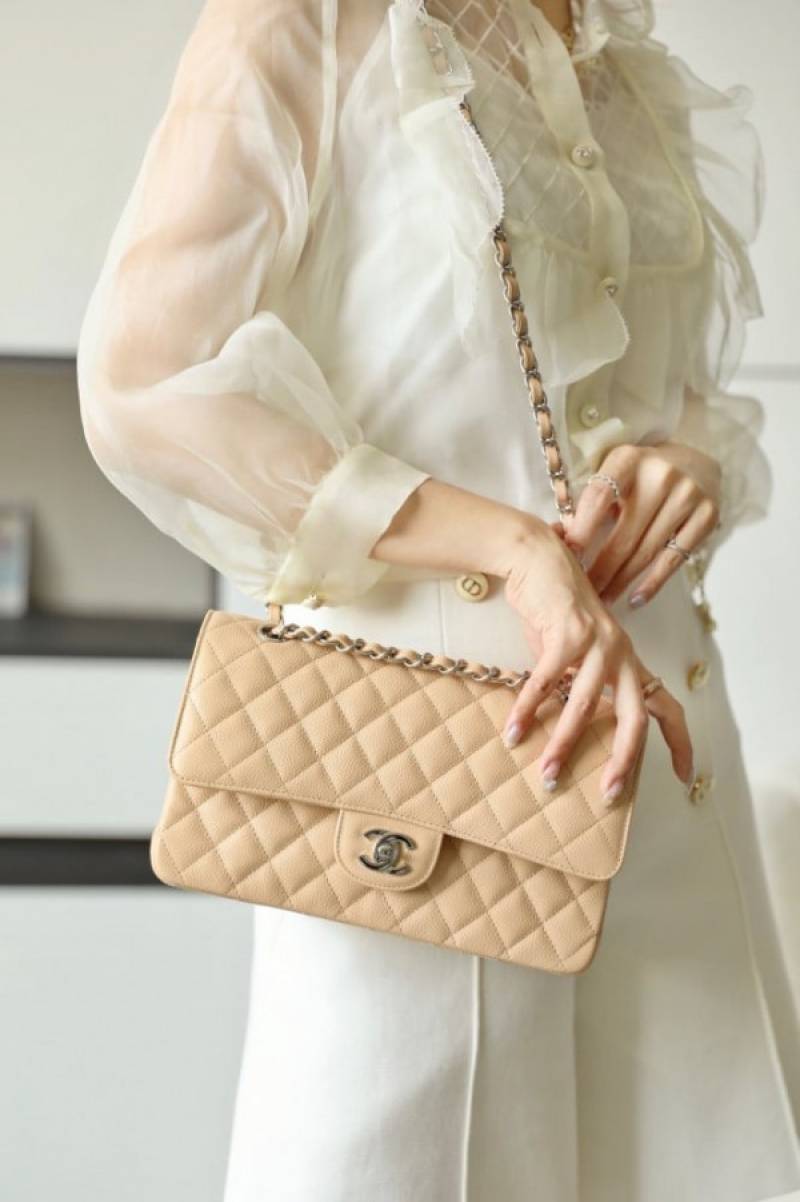Chennel_Classic_Jumbo_Flap_Shoulder_Bag_With_OG_Box_&_Dust_BaGahpricot-794)