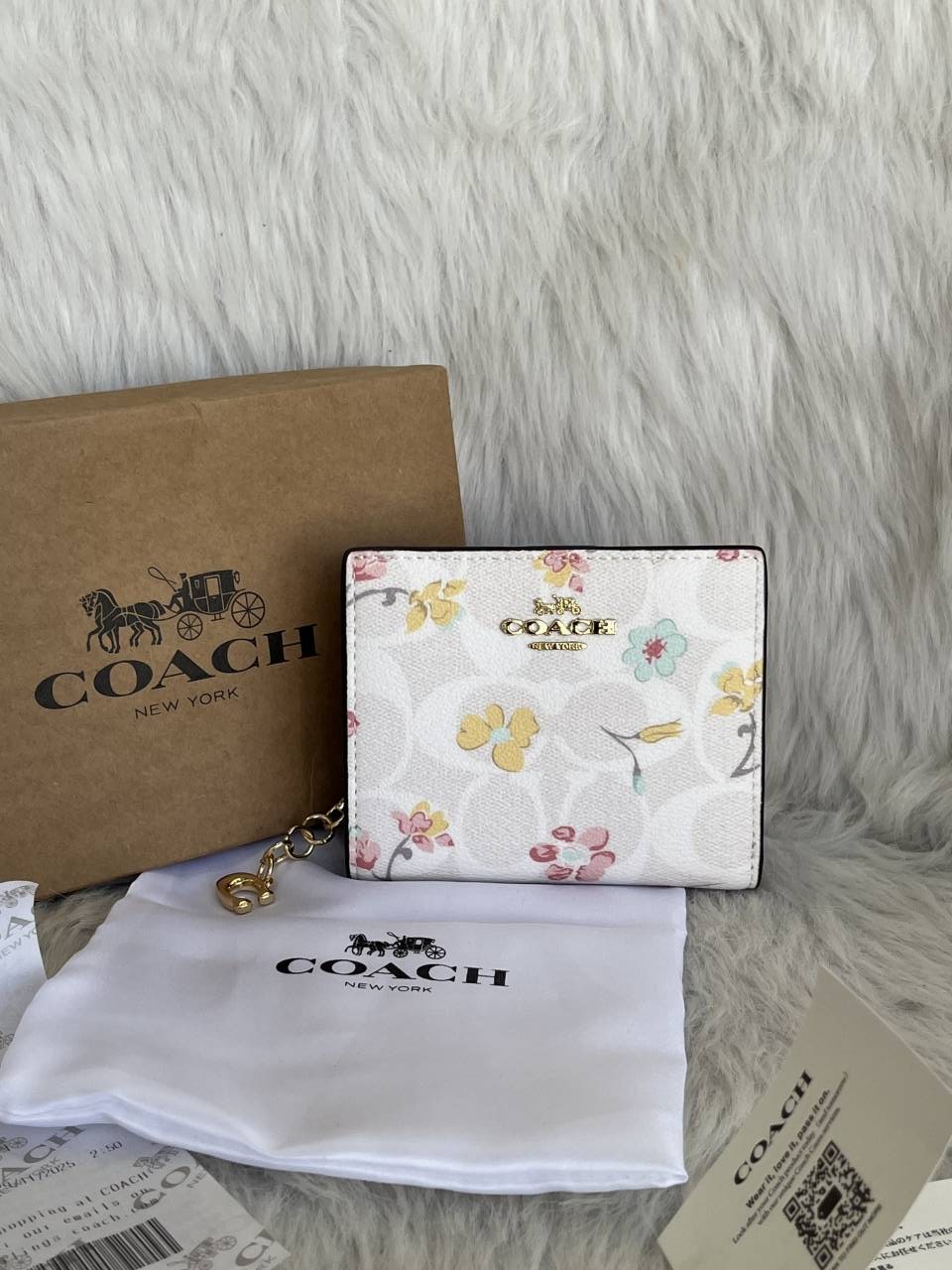 Coatch_Snap_Flower_Wallet_Highend_With_OriginalBox_DustCover