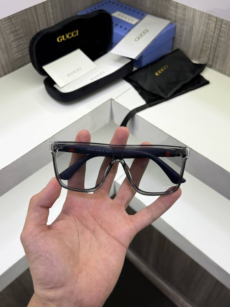 Guchi GG0106 Sunglass
