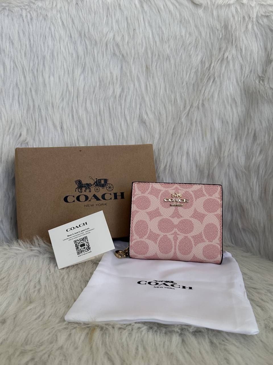 Coach_Snap_Wallet_Pink_Edition_Coded_With_OriginalBox_DustCover_Tags