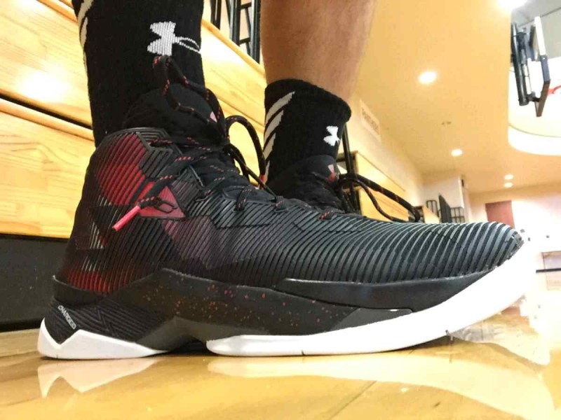 Underr Armour Curry 2.5 Bred Elemental 2607
