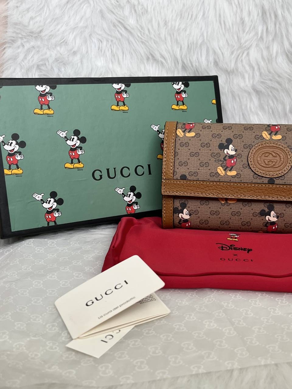 Guchi_X_Disney_MickyMouse_GG_Wallet_With_OriginalBox_DustCover_Cards_Tags_Highend