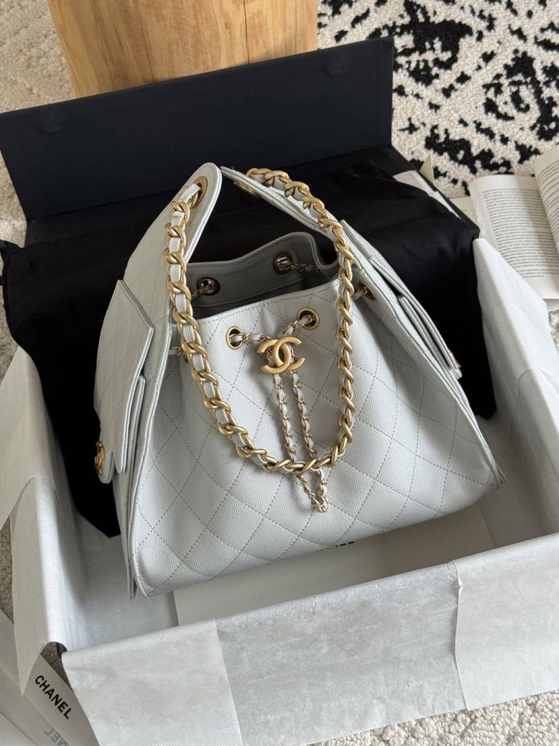 Chennel_25_Medium_White_ShoulderBag_With_OriginalPacking_Highend_NoReturn