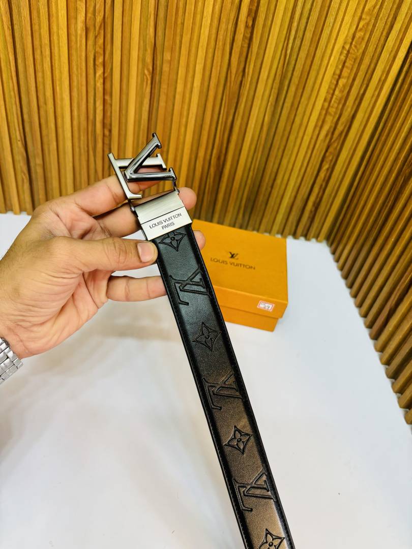 09 LV LOIUS VUTTON PREMIUM QUALITY REVERSIBLE BELT