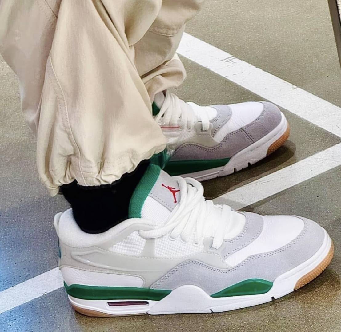 Nike AIR JORDAN 4 RM PINE GREEN