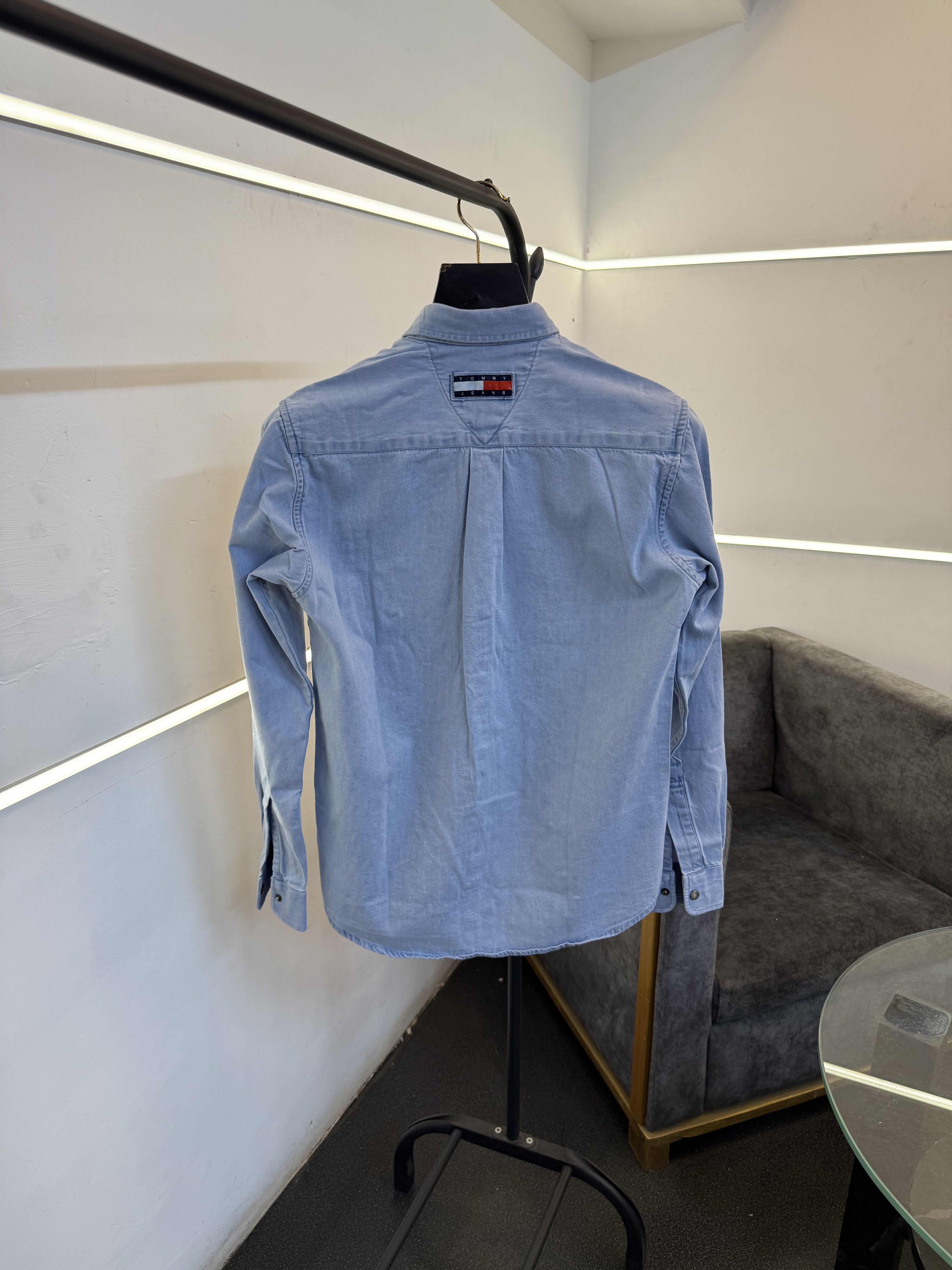Tommy hilfigar sky blue denim shirt with front pocket and embroidery logo