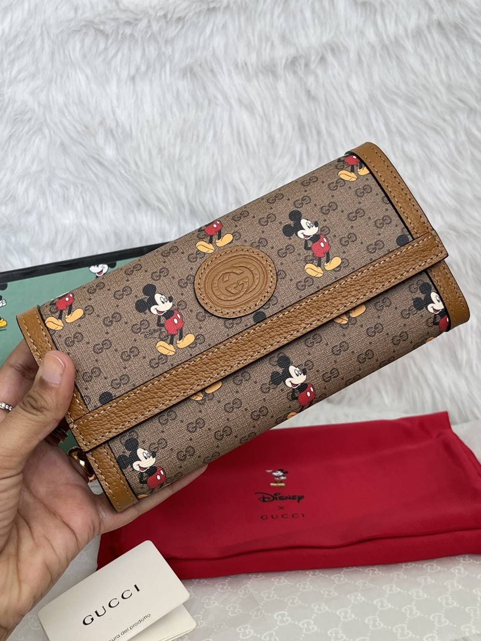 Guchi_X_Disney_MickyMouse_GG_Wallet_With_OriginalBox_DustCover_Cards_Tags_Highend