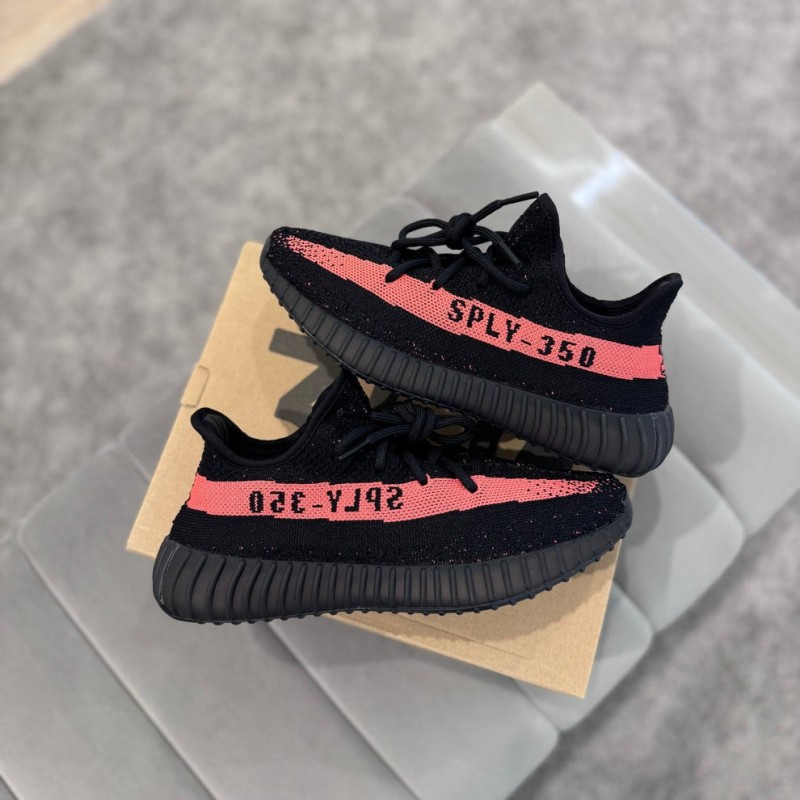 Adiddas yeezy boost 350 v2 core black red