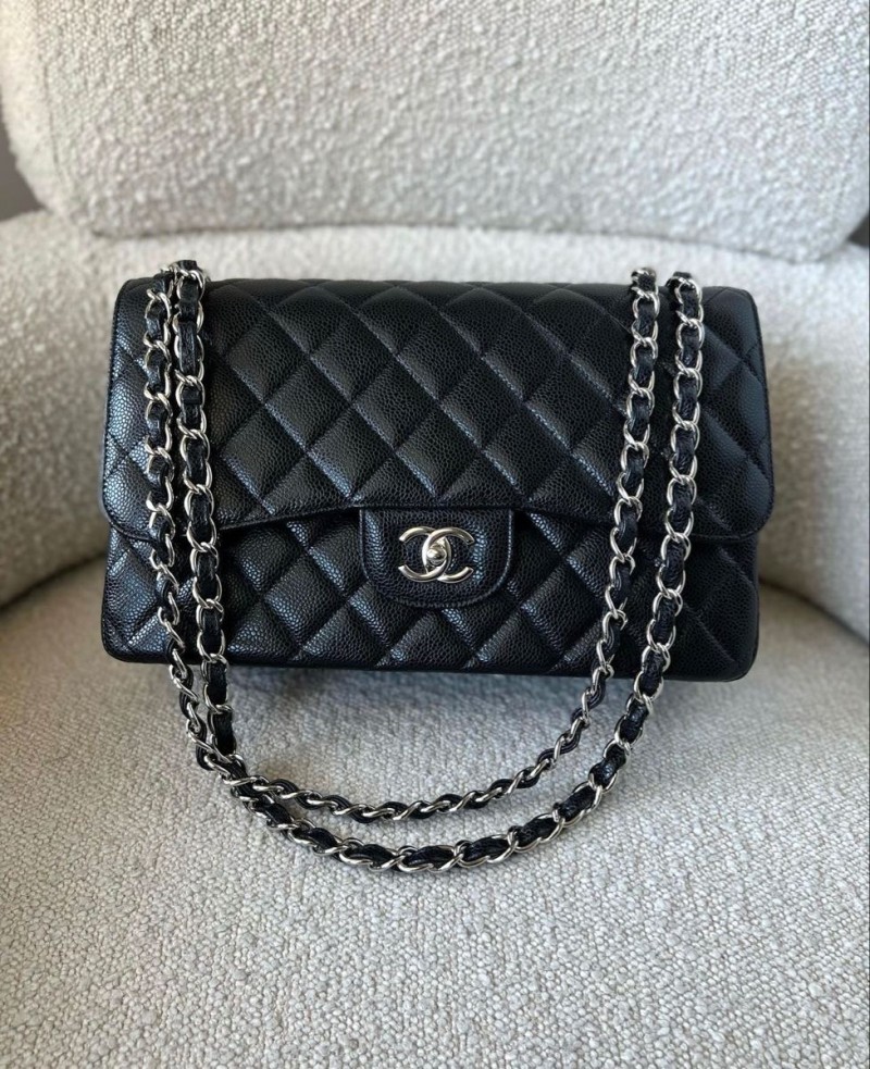 Chennel_Jumbo_Classic_Flap_Textured_Black_With_OriginalBox