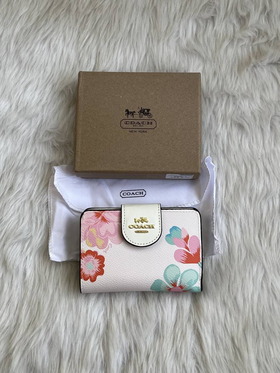 Coach_608_White_Small_Flap_Wallet_With_OriginalBox_DustCover_Premium