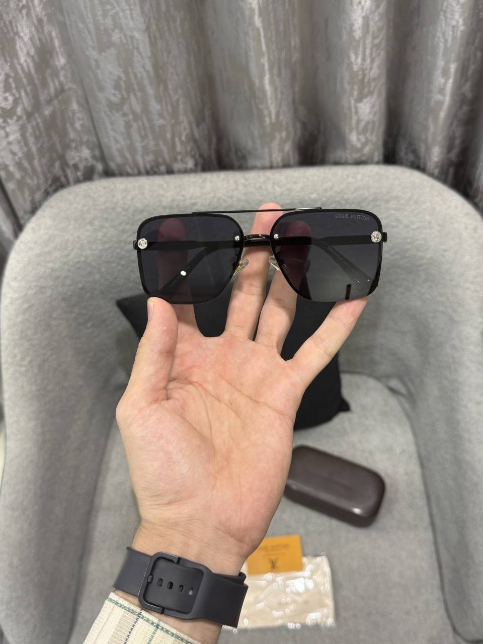 Loius Vutton 22286 Premium sunglass