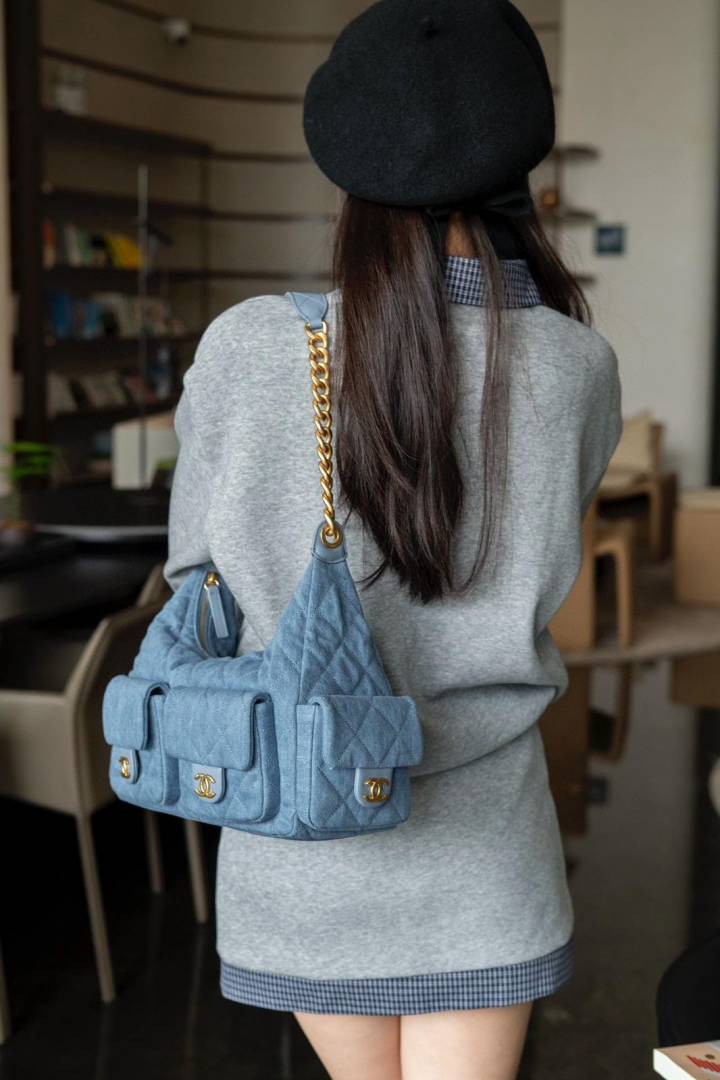 Chennel_CB_Denim_Blue_Cargo_ShoulderBag_With_DustCover_CarryBag
