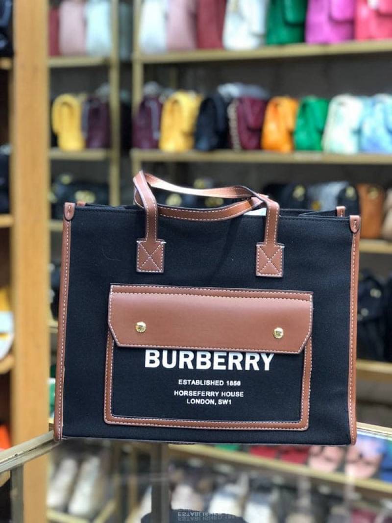 Burbery_Horseferry_London_Tote_Bag_With_Dust_Bag_(Black_Brown-985)
