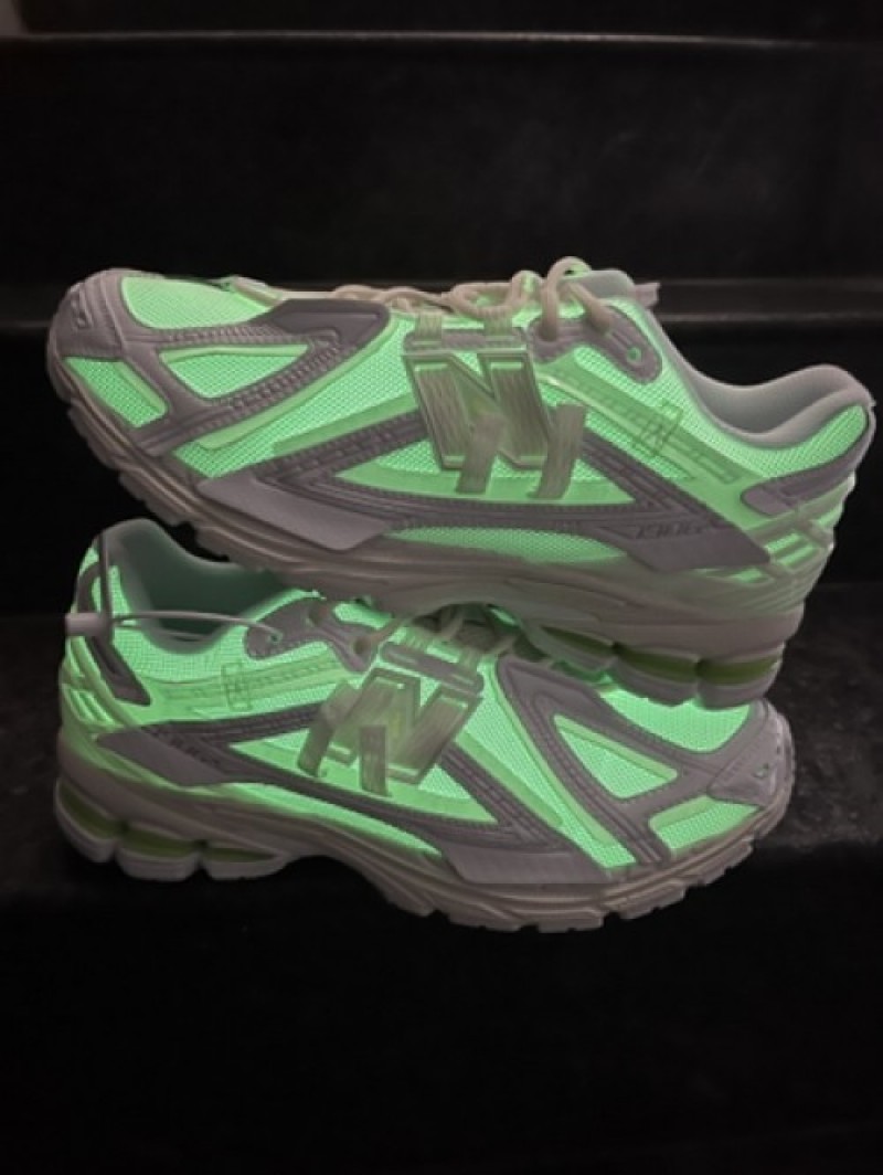 1906d Protection Pack Glow In Dark