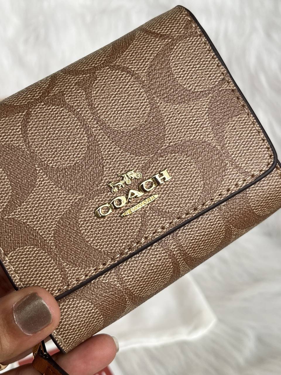 Coach_1-4_Premium_Flap_Wallet_With_OriginalBox_DustCover_Highend_Coded