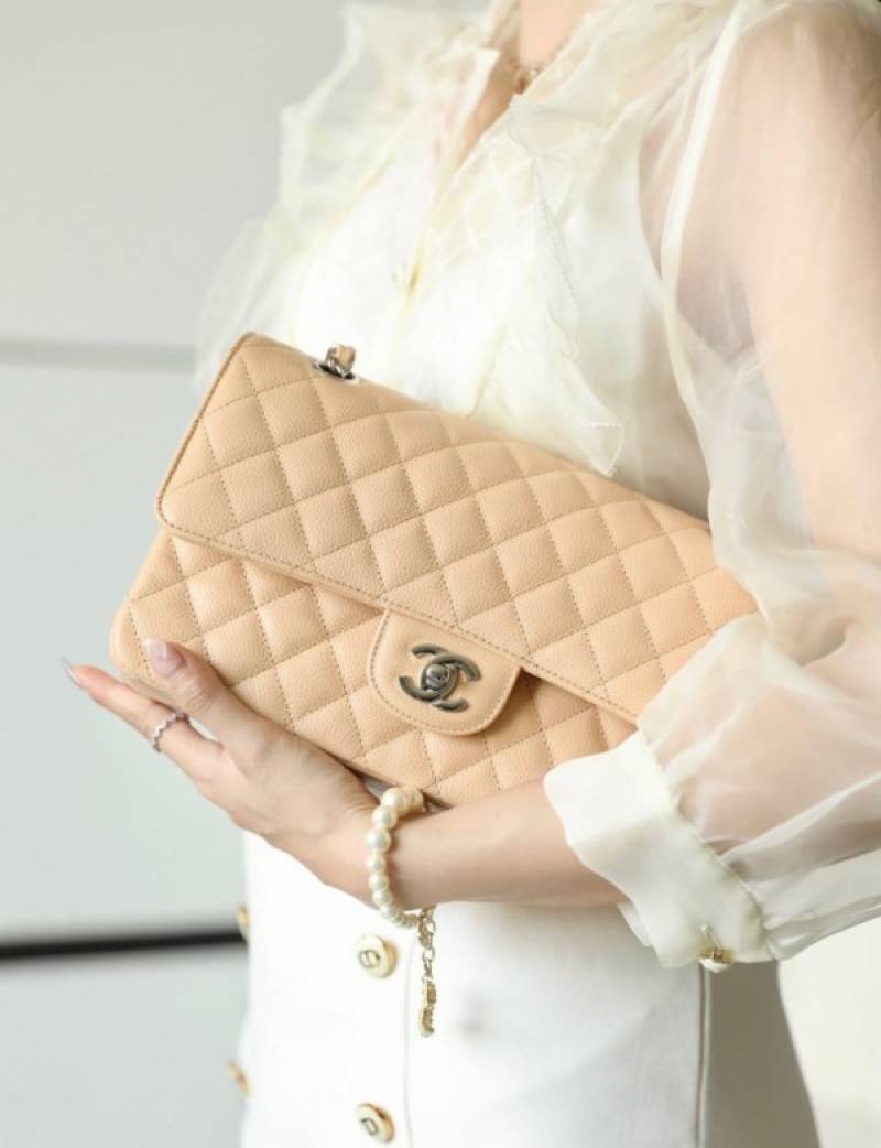 Chennel_Classic_Jumbo_Flap_Shoulder_Bag_With_OG_Box_&_Dust_BaGahpricot-794)