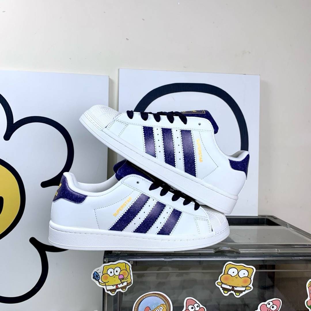 ADIDDAS SUPERSTAR WHITE NAVY 2025
