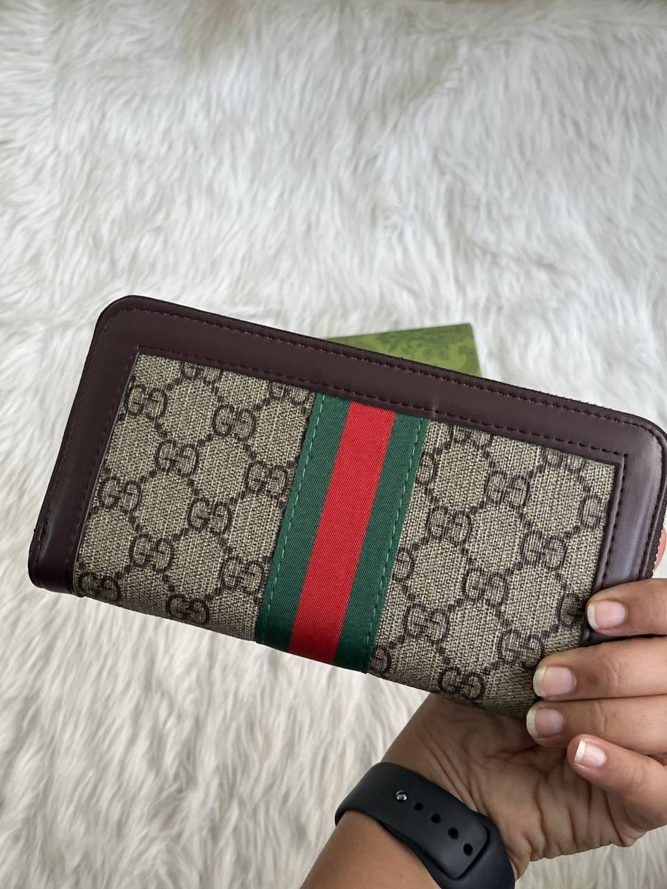 Guchi_128_Zippy_Wallet_With_OriginalBox
