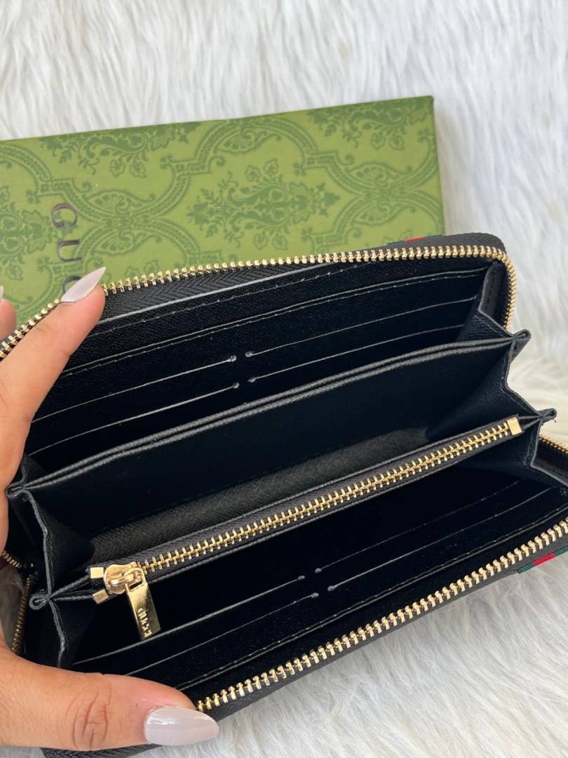 Guchi_150_Zippy_LongWallet_With_OriginalBox