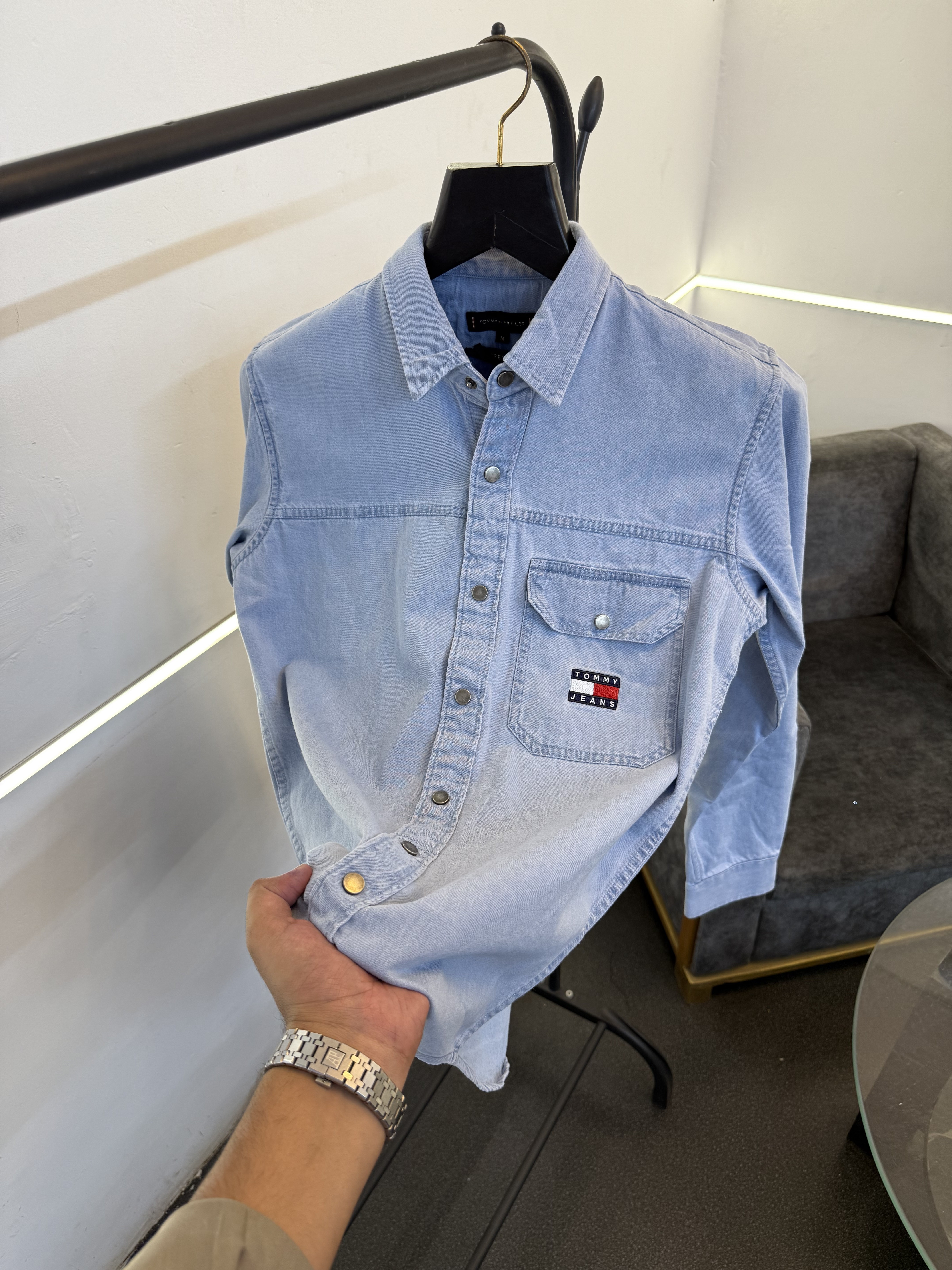 Tommy hilfigar sky blue denim shirt with front pocket and embroidery logo