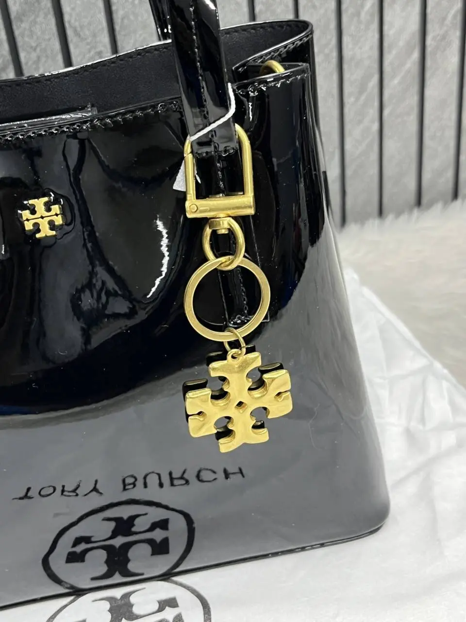 Tori Burch Medium Patent Leather SatchelBag With Charm OriginalBoxPacking - Image 6