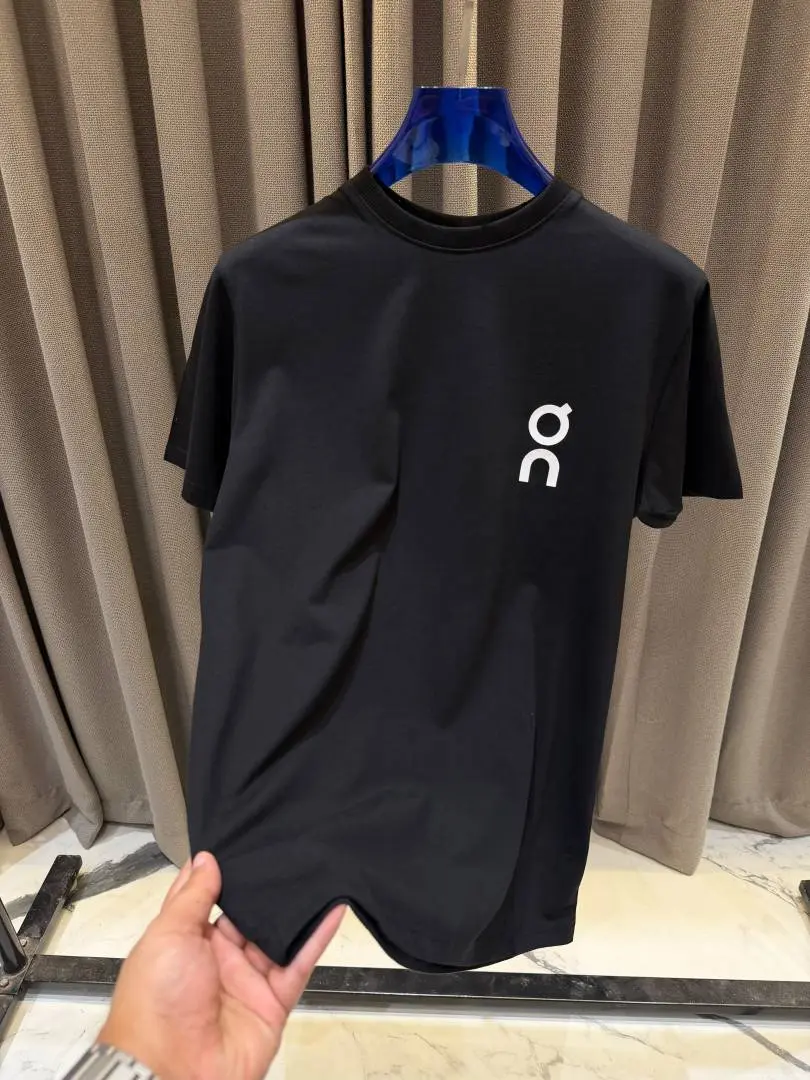 On Cloud Round Neck T-shirt Black - Image 3